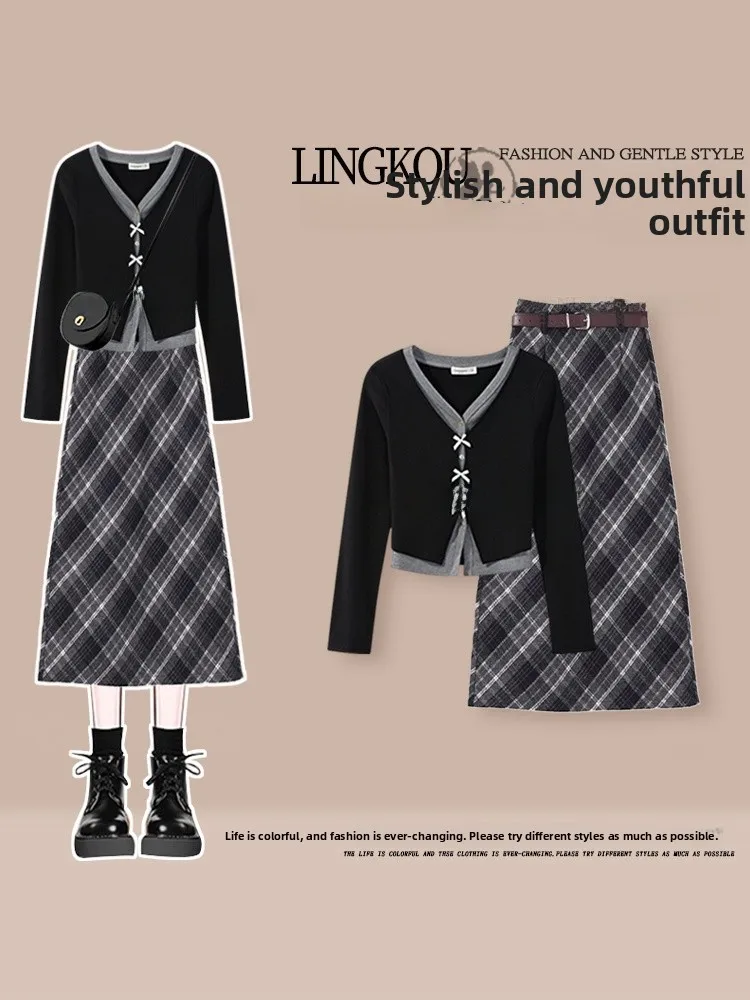 Stylish Large Size Early Autumn V-neck Knitwear Set Beautiful Half-body Plaid Skirt Two-piece Women's Fashion Elegant Outfit
Stylish Large Size Early Autumn V-neck Knitwear Set Beautiful Half-body Plaid Skirt Two-piece Women's Fashion Elegant Outfit