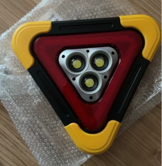 Portable Car Emergency Triangle Light, High Bright LED Reflective Warning Lamp for Road Safety
Portable Car Emergency Triangle Light, High Bright LED Reflective Warning Lamp for Road Safety