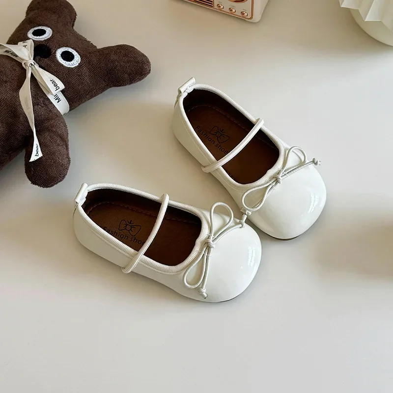 Girl Korean Version Mary Jane Slip-on Small Shoes 2025 Spring and Autumn New Soft Sole Bow Small Shoes
Girl Korean Version Mary Jane Slip-on Small Shoes 2025 Spring and Autumn New Soft Sole Bow Small Shoes