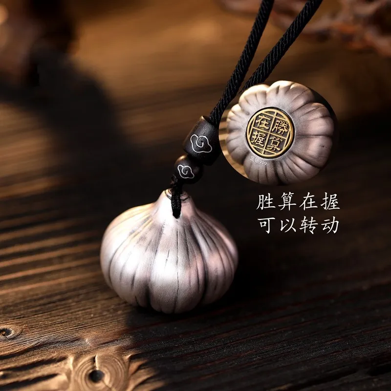 Cz has a good chance of winning pendant handle piece garlic key chain pendant pendant garlic head can be rotated
Cz has a good chance of winning pendant handle piece garlic key chain pendant pendant garlic head can be rotated