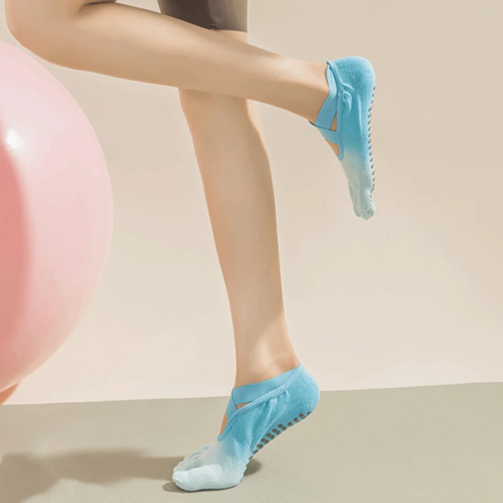 1 Pair Anti Slip Five Finger Yoga Socks Full Five Finger Cross Strap Split Finger Yoga Socks Elastic Cotton
1 Pair Anti Slip Five Finger Yoga Socks Full Five Finger Cross Strap Split Finger Yoga Socks Elastic Cotton