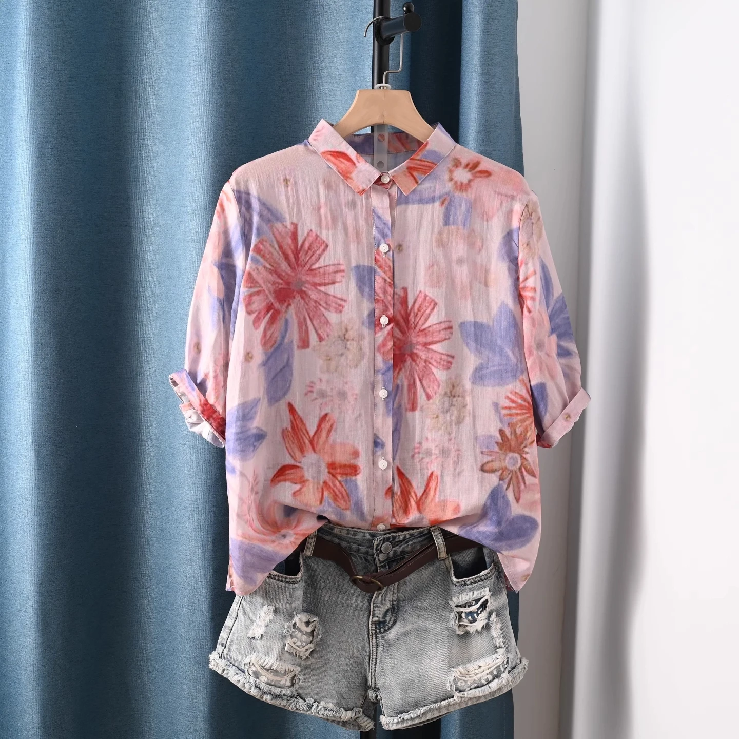 Ramie linen floral shirts and blouses for women summer retro half sleeve lapel printed shirt breathable ladies tops
Ramie linen floral shirts and blouses for women summer retro half sleeve lapel printed shirt breathable ladies tops