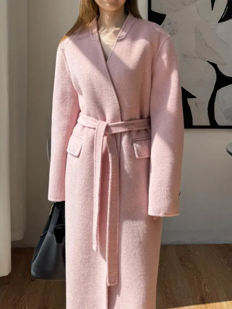 Office Lady Pink Lace-Up Cashmere Woolen Jackets 2025 Autumn And Winter V-Neck Adjustable Loose Women's Long Wool Coats
Office Lady Pink Lace-Up Cashmere Woolen Jackets 2025 Autumn And Winter V-Neck Adjustable Loose Women's Long Wool Coats