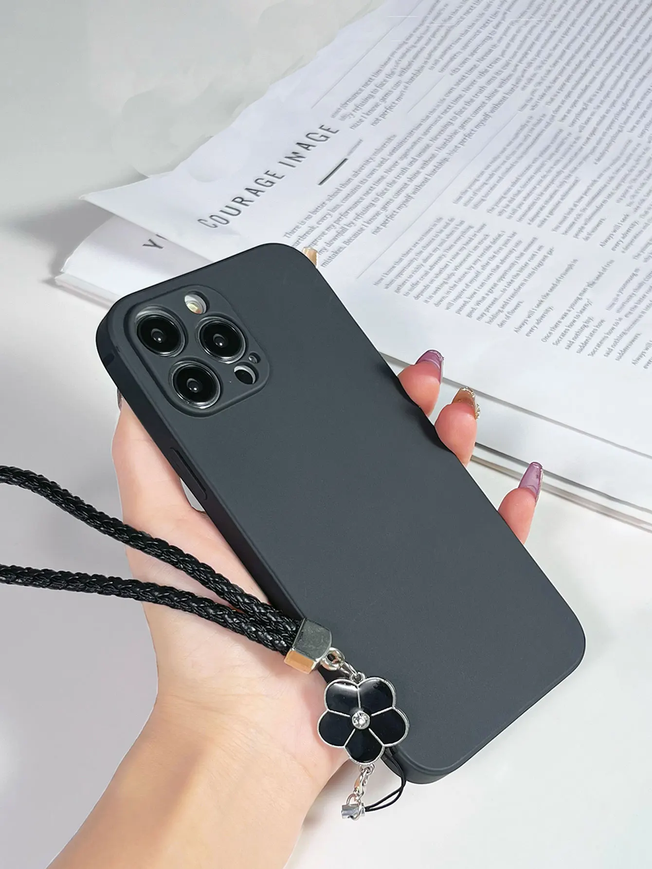 Черный чехол для телефона из ТПУ, черный кожаный ремешок с цветочным принтом для iPhone 17, 16, 15, 14 Plus, 13, 12, 11 Pro Max XR X S 7, 8 SE, задняя крышка
Черный чехол для телефона из ТПУ, черный кожаный ремешок с цветочным принтом для iPhone 17, 16, 15, 14 Plus, 13, 12, 11 Pro Max XR X S 7, 8 SE, задняя крышка