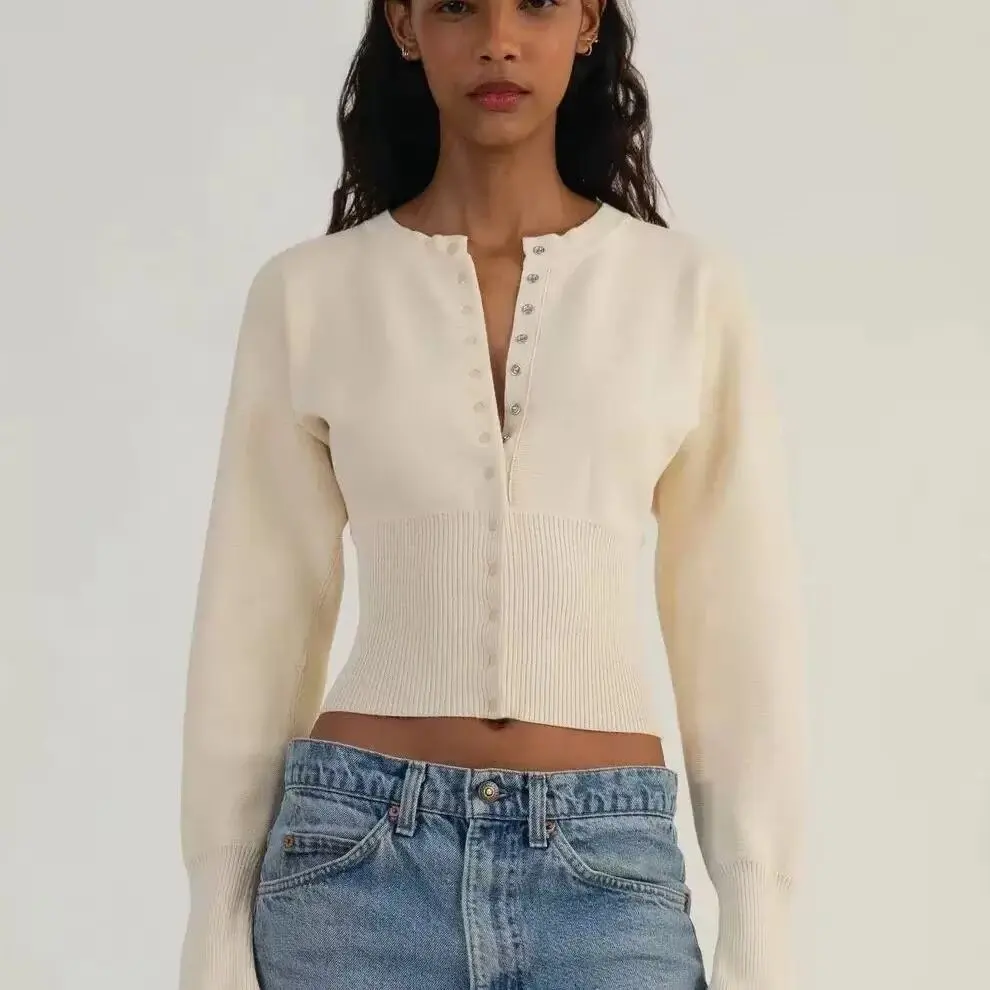 YY2737 autumn/winter 25 new slim fit silhouette gentle style orange toned milk white thick knitted long sleeved cardigan sweater
YY2737 autumn/winter 25 new slim fit silhouette gentle style orange toned milk white thick knitted long sleeved cardigan sweater