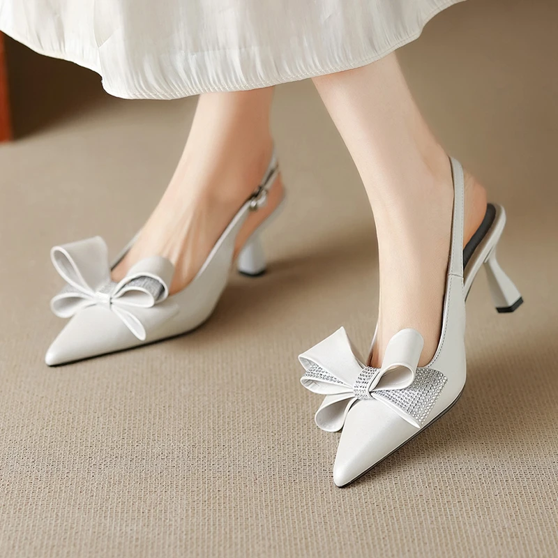 Women's new summer pointed leather sheepskin rhinestone bow, loose grip high heels, toe closure fashion sandals, work shoes
Women's new summer pointed leather sheepskin rhinestone bow, loose grip high heels, toe closure fashion sandals, work shoes