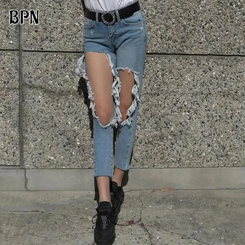 BPN Streetwear Holes Jeans For Women High Wiast Patchwork Pockets Hollow Out Slimming Denim Pencil Pants Female Fashion Clothing
BPN Streetwear Holes Jeans For Women High Wiast Patchwork Pockets Hollow Out Slimming Denim Pencil Pants Female Fashion Clothing