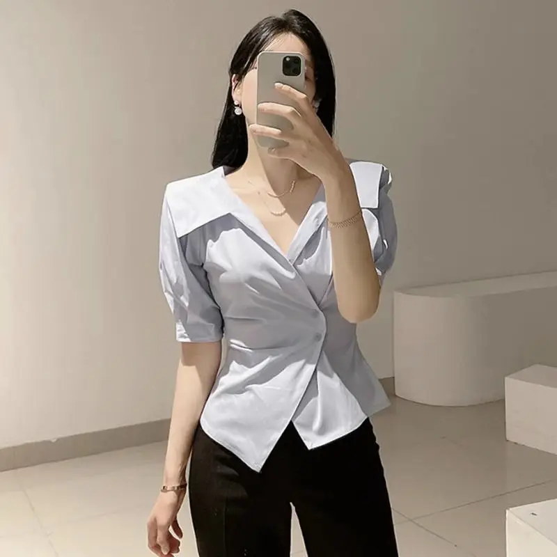 Korean Chic Lapel Collar Asymmetrical Diagonal Button Waist Cinching Figure Flatting Solid Color Puff Sleeves Chiffon Shirt
Korean Chic Lapel Collar Asymmetrical Diagonal Button Waist Cinching Figure Flatting Solid Color Puff Sleeves Chiffon Shirt
