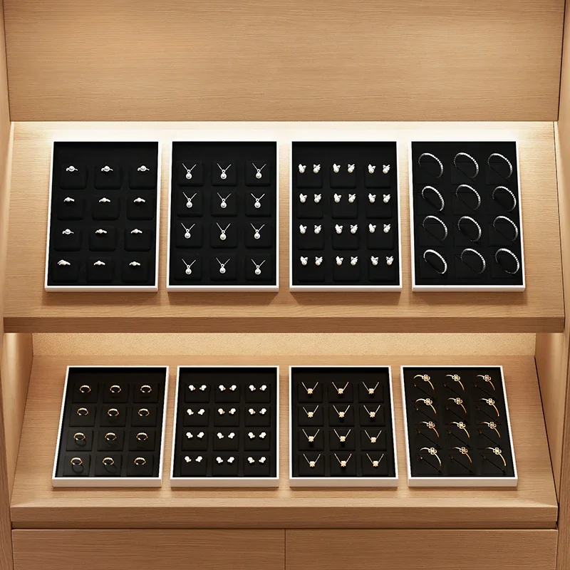 Luxury Jewelry Display Plate PU Leather Microfiber Necklace Ring Earrings Bracelet Display Props
Luxury Jewelry Display Plate PU Leather Microfiber Necklace Ring Earrings Bracelet Display Props