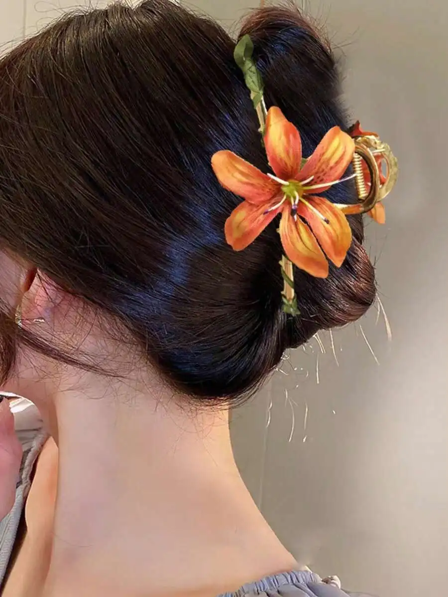 Floral Vine Metal Hair Claw Clip For Women Summer Beach Vacation Accessory
Floral Vine Metal Hair Claw Clip For Women Summer Beach Vacation Accessory