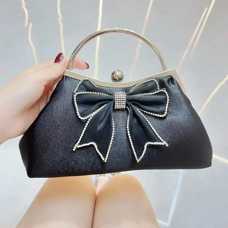 New Butterfly Knot Fairy Exquisite Banquet Handbag, Shoulder Crossarm Carrying Women's Bag, Banquet Bag
New Butterfly Knot Fairy Exquisite Banquet Handbag, Shoulder Crossarm Carrying Women's Bag, Banquet Bag