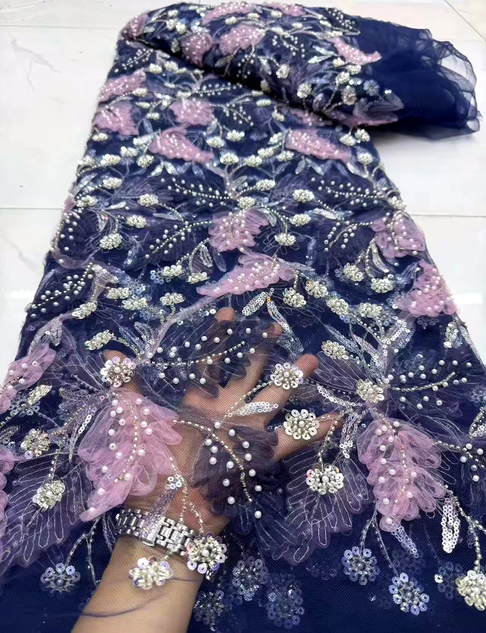 Newest Elegant Luxurious Soft African Mesh Lace Fabric with Sequins Beads For Party Evening Dress African Luxury Lace Sewing
Newest Elegant Luxurious Soft African Mesh Lace Fabric with Sequins Beads For Party Evening Dress African Luxury Lace Sewing