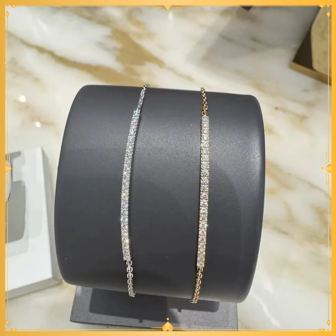 Designer Jewelry High Luxury Bracelet Bangle One-word Bracelet for Women Sparkling Diamond Hand for Gift
Designer Jewelry High Luxury Bracelet Bangle One-word Bracelet for Women Sparkling Diamond Hand for Gift