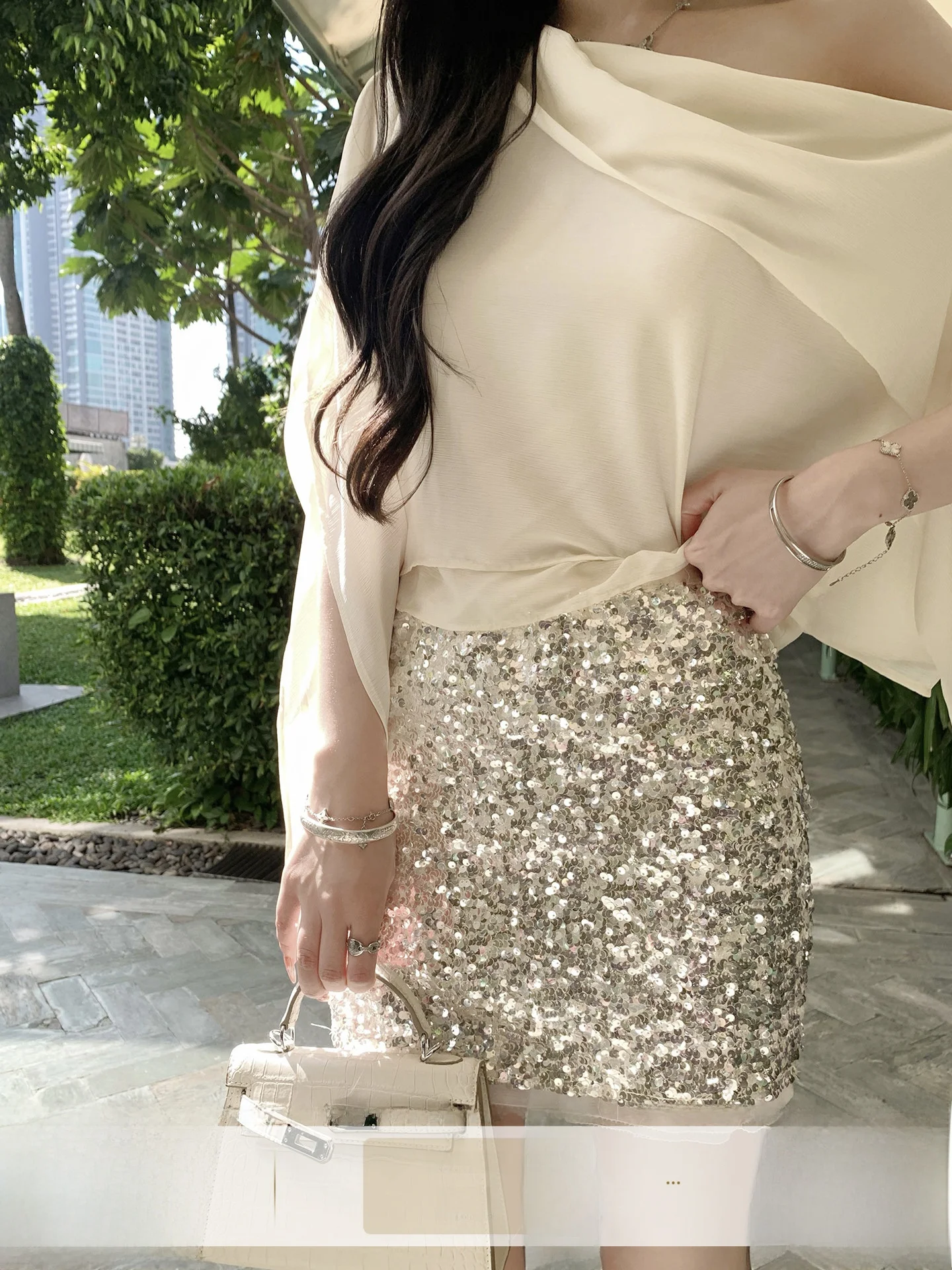 Yoli Zhang Yuli Golden Fragmented Silver Maple Leaf Sequin Skirt Women's Slim Fit Spring Versatile High Waist Polyester ...
Yoli Zhang Yuli Golden Fragmented Silver Maple Leaf Sequin Skirt Women's Slim Fit Spring Versatile High Waist Polyester ...