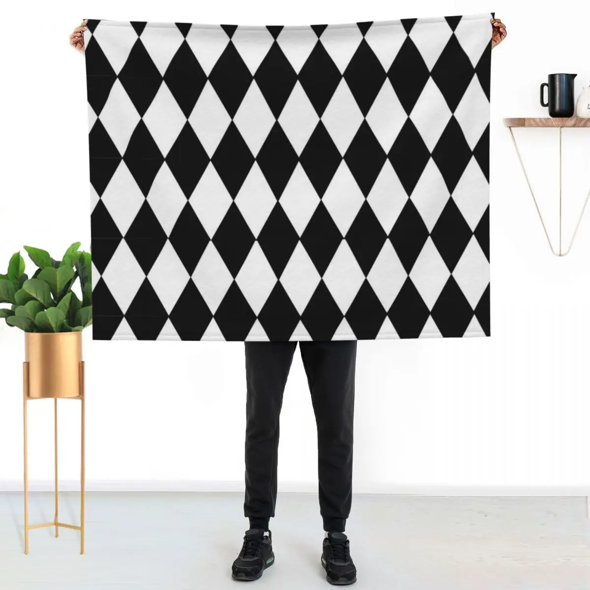Black and white diamond pattern Throw Blanket Warm Cozy Throw Blanket for Living Room Couch
Black and white diamond pattern Throw Blanket Warm Cozy Throw Blanket for Living Room Couch