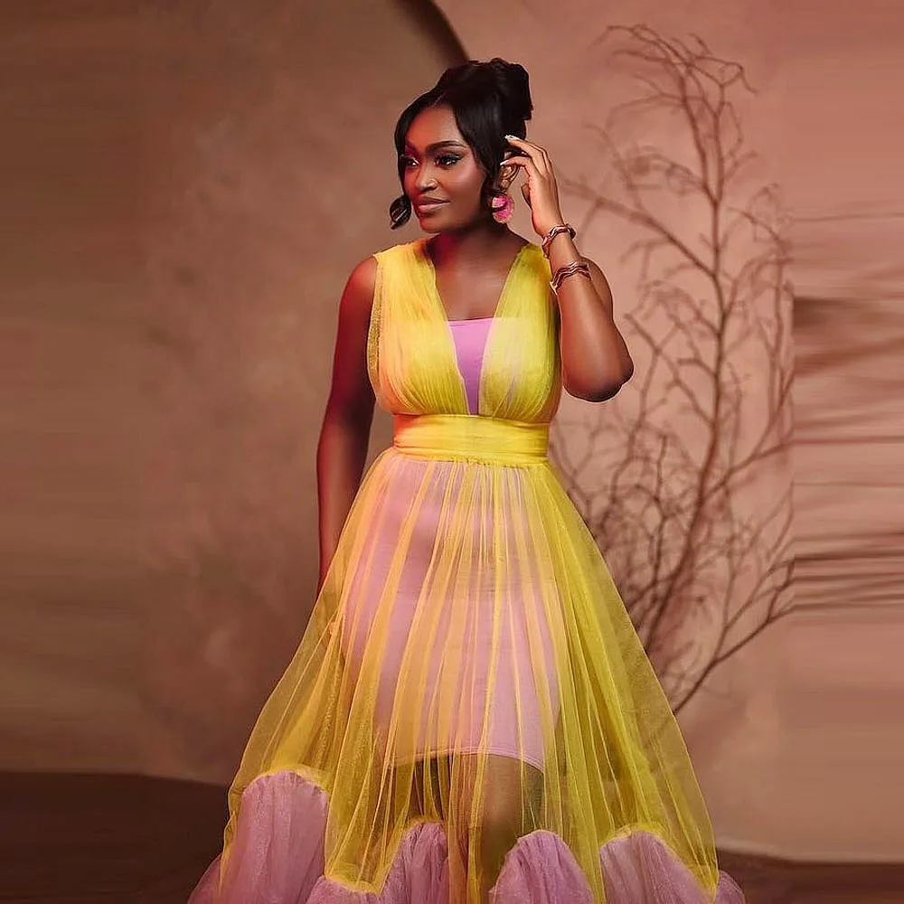 Mixed Color Girls Birthday Dress V Neck Sleeveless See Through Tulle Pink And Yellow Party Dress Maid Of The Honor Gowns
Mixed Color Girls Birthday Dress V Neck Sleeveless See Through Tulle Pink And Yellow Party Dress Maid Of The Honor Gowns