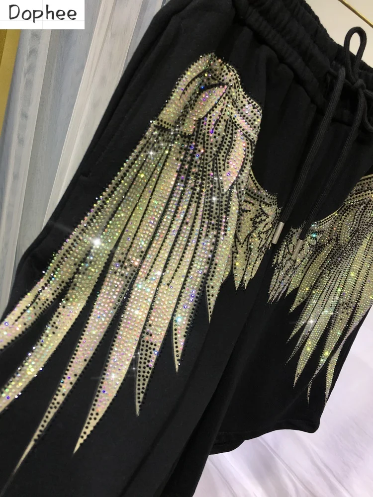 Luxury Big Wings Hot Drilling Knee-length Pants for Men/woman Drawstring Elastic High Waist Loose A-line Wide Leg Shorts Trendy
Luxury Big Wings Hot Drilling Knee-length Pants for Men/woman Drawstring Elastic High Waist Loose A-line Wide Leg Shorts Trendy