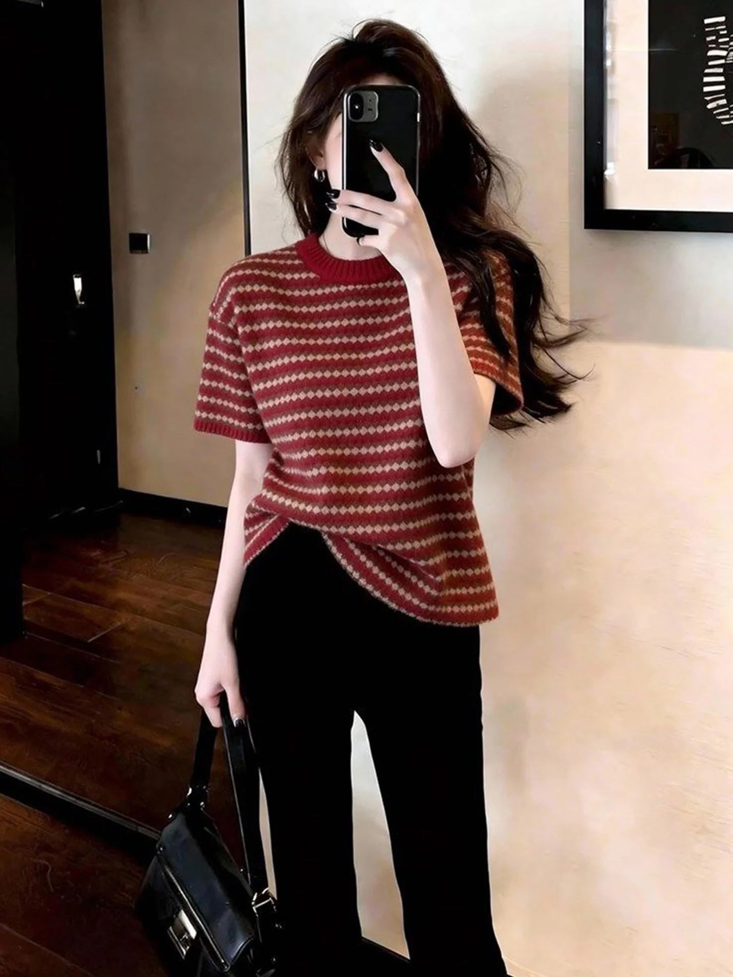 Retro round Neck Red Stripe Knitwear Casual Short Sleeve Elegant Fashionable Spring Top Korean Style Straight Cut Commute Wind
Retro round Neck Red Stripe Knitwear Casual Short Sleeve Elegant Fashionable Spring Top Korean Style Straight Cut Commute Wind