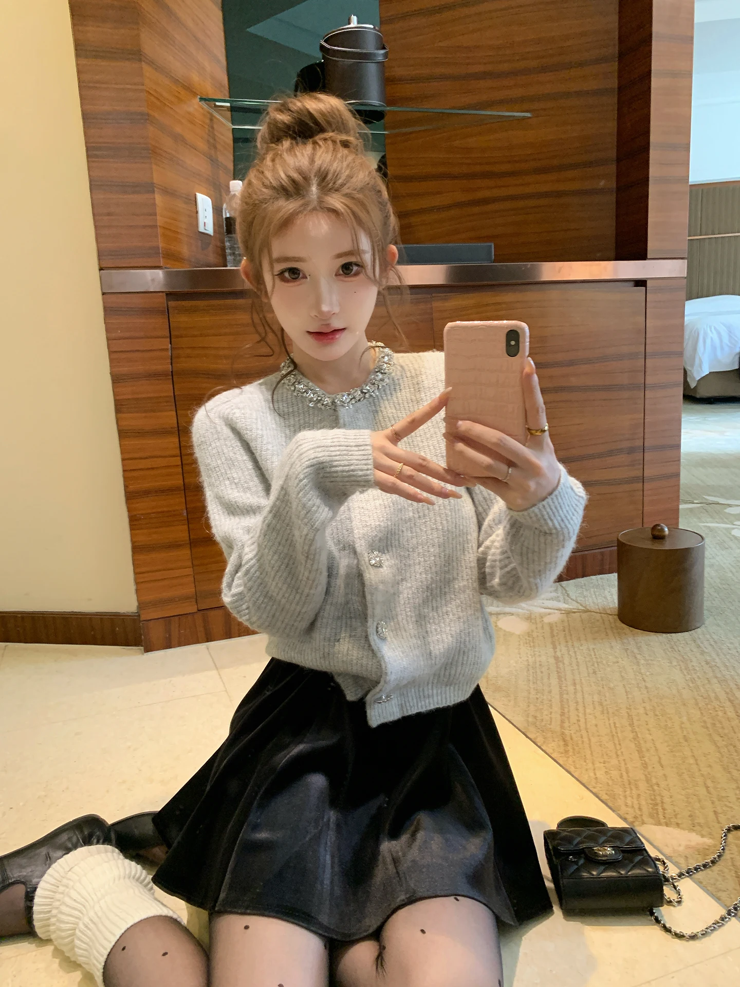 Chen DaYu корейский вязаный открытый кардиган женский высококачественный круглый свитер Ne пальто осень-зима теплый расклешенный
Chen DaYu корейский вязаный открытый кардиган женский высококачественный круглый свитер Ne пальто осень-зима теплый расклешенный