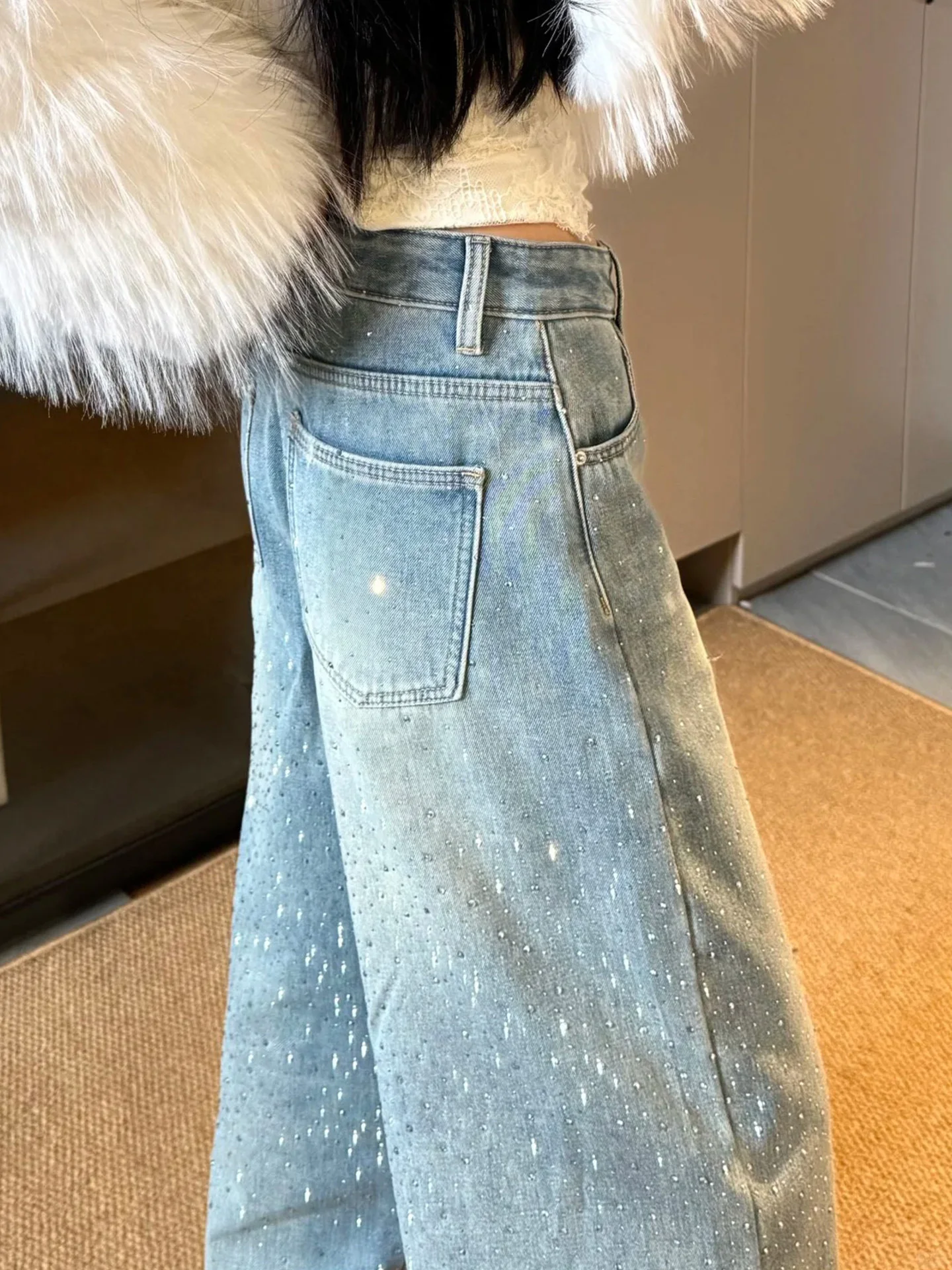Shiny Diamond Blue Wide Leg Denim Jeans Women's High Waist Vintage American Style Casual Loose Fit Spring Summer New Arrival
Shiny Diamond Blue Wide Leg Denim Jeans Women's High Waist Vintage American Style Casual Loose Fit Spring Summer New Arrival