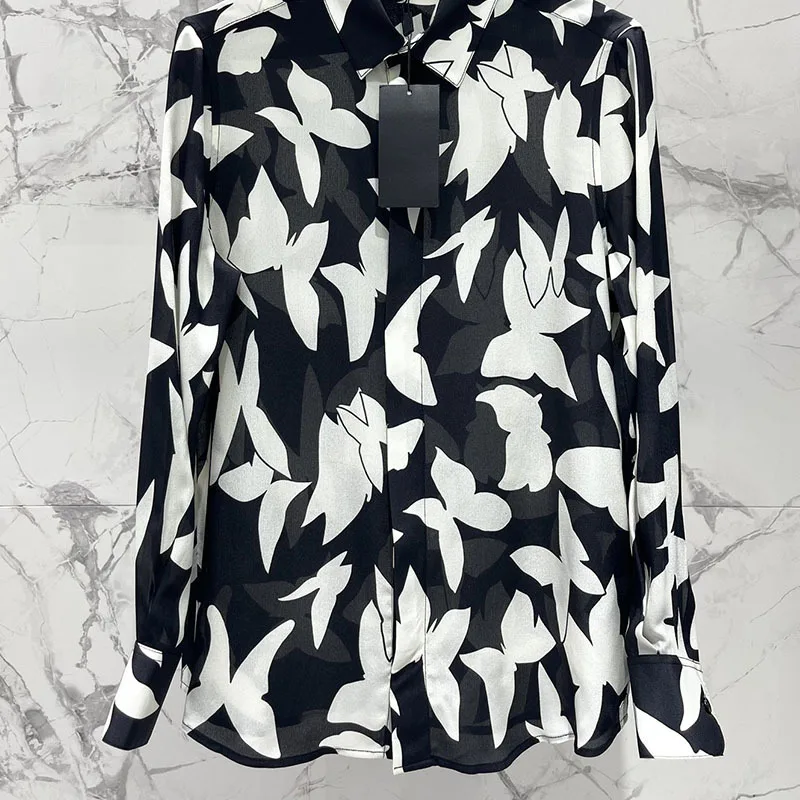 Top Quality Women's Lapel Silk Shirts Spring New Single Breasted Long Sleeve Printing Blouses 2024 Fashion Y2K Clothes Runway
Top Quality Women's Lapel Silk Shirts Spring New Single Breasted Long Sleeve Printing Blouses 2024 Fashion Y2K Clothes Runway