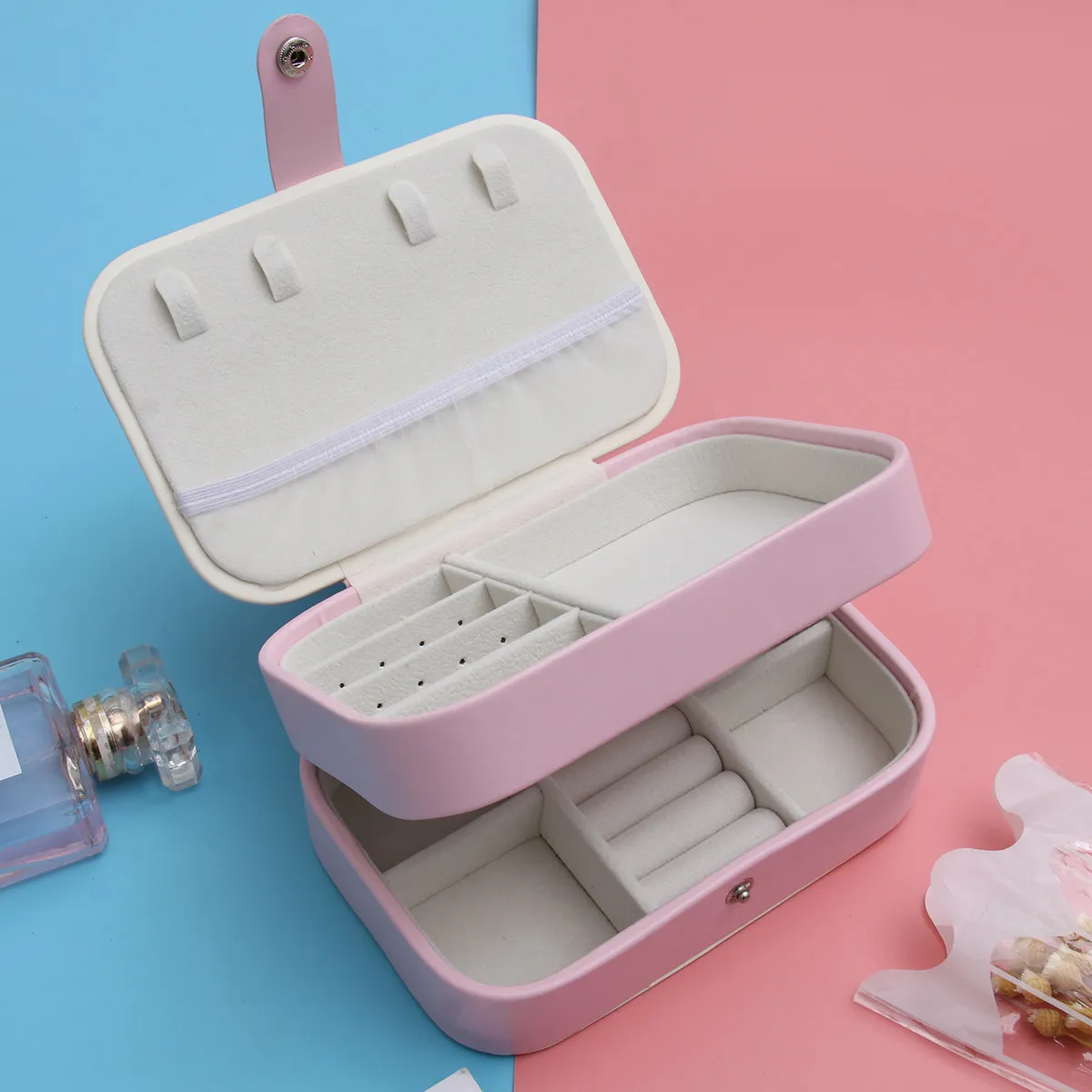 Double Layer Jewelry Box Mini PU Retro Style Portable Organizer for Necklace Bracelet Ring Earring Storage Gift Case Pink
Double Layer Jewelry Box Mini PU Retro Style Portable Organizer for Necklace Bracelet Ring Earring Storage Gift Case Pink