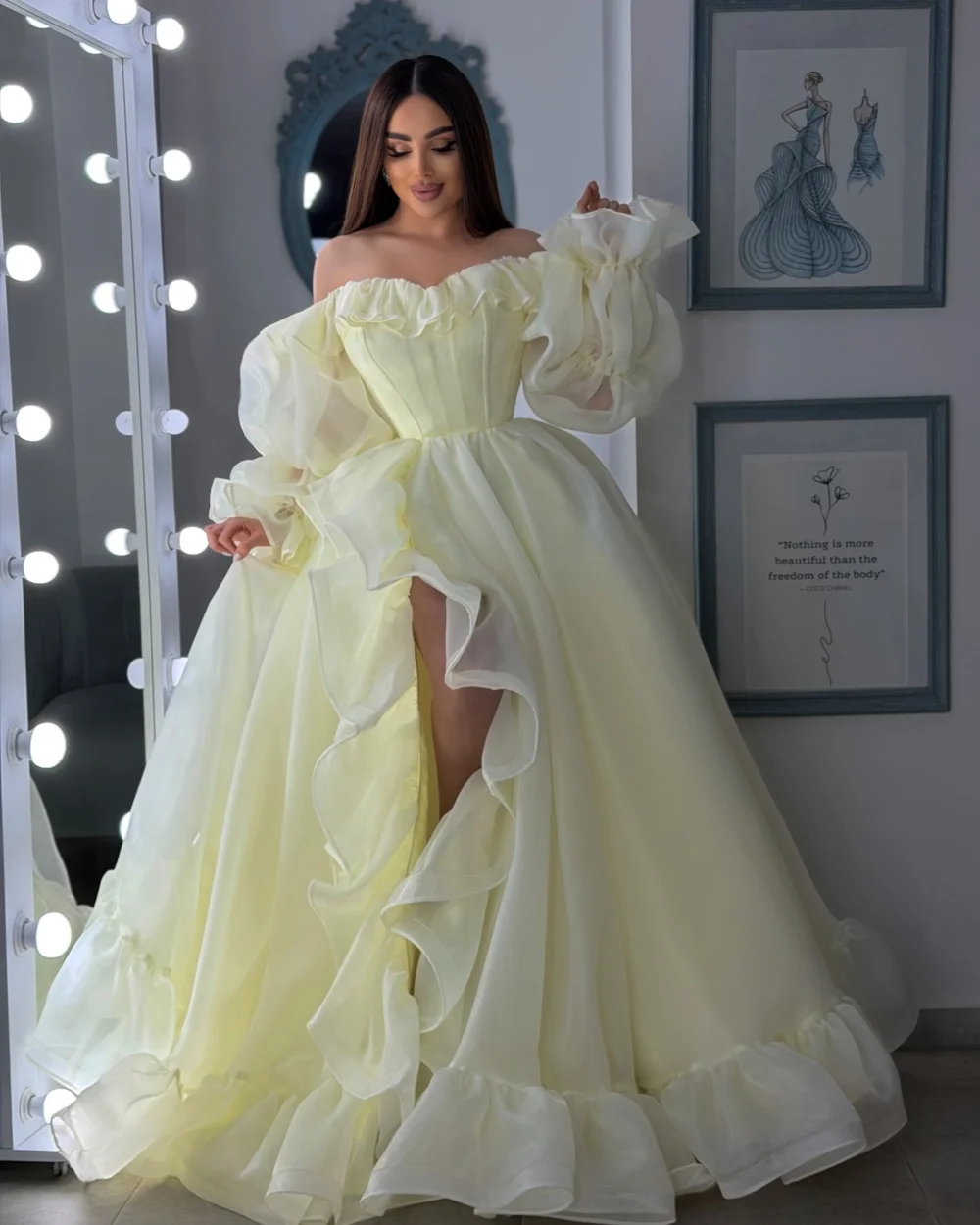 Customized Simple Women Organza Ruched Pleat A-Line Evening Dress Modern Style Off-the-shoulder Three Quarter Sleeve Party Gowns
Customized Simple Women Organza Ruched Pleat A-Line Evening Dress Modern Style Off-the-shoulder Three Quarter Sleeve Party Gowns