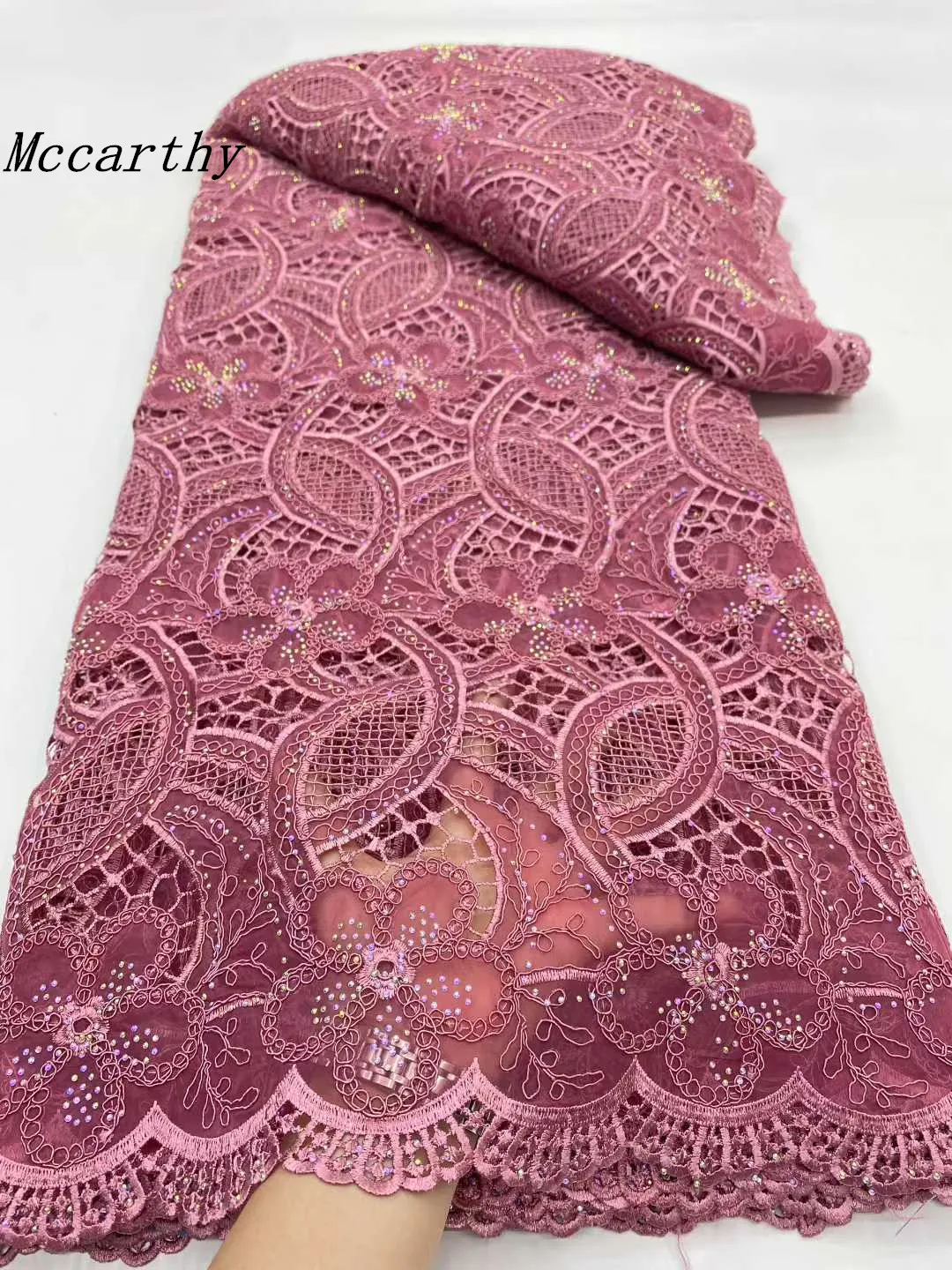 African Milk Silk Lace Fabric 2025 High Quality Nigerian Onion Mesh Embroidery Beads Lace for Sewing Women Wedding Dress
African Milk Silk Lace Fabric 2025 High Quality Nigerian Onion Mesh Embroidery Beads Lace for Sewing Women Wedding Dress