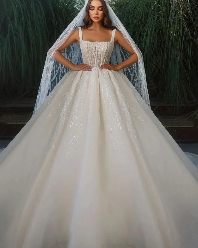 Customized Elegant White Women's Halter Wedding Dress Sparkling Lace Applique Bridal Gowns A-Line Dresses vestidos novias boda
Customized Elegant White Women's Halter Wedding Dress Sparkling Lace Applique Bridal Gowns A-Line Dresses vestidos novias boda