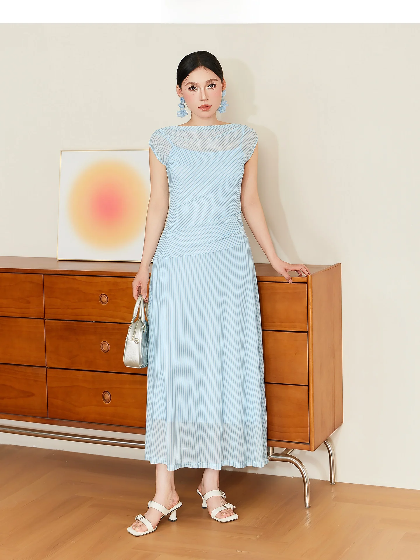 Elegant plus Size Women's Summer Dress Tulle Stripe Slimming Long Skirt Breathable Comfortable High Waist A-Line Gown
Elegant plus Size Women's Summer Dress Tulle Stripe Slimming Long Skirt Breathable Comfortable High Waist A-Line Gown