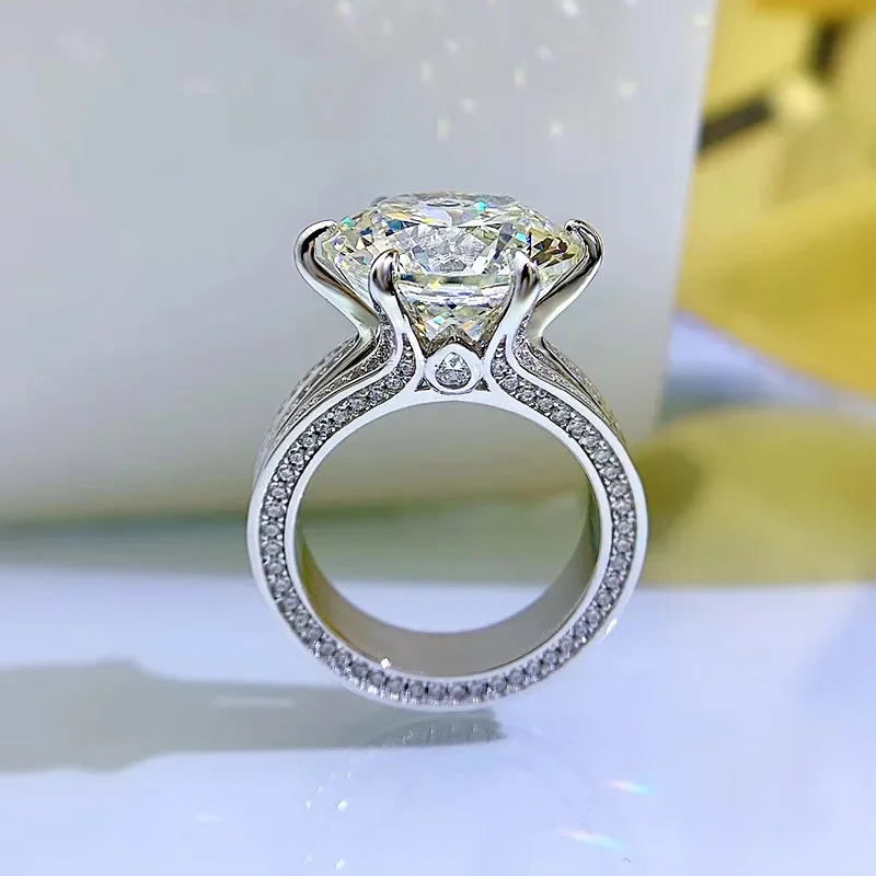 Solitaire 8Ct Moissanite Diamond Ring 100% Real 925 sterling silver Party Wedding band Rings for Women Bridal Promise Jewelry
Solitaire 8Ct Moissanite Diamond Ring 100% Real 925 sterling silver Party Wedding band Rings for Women Bridal Promise Jewelry