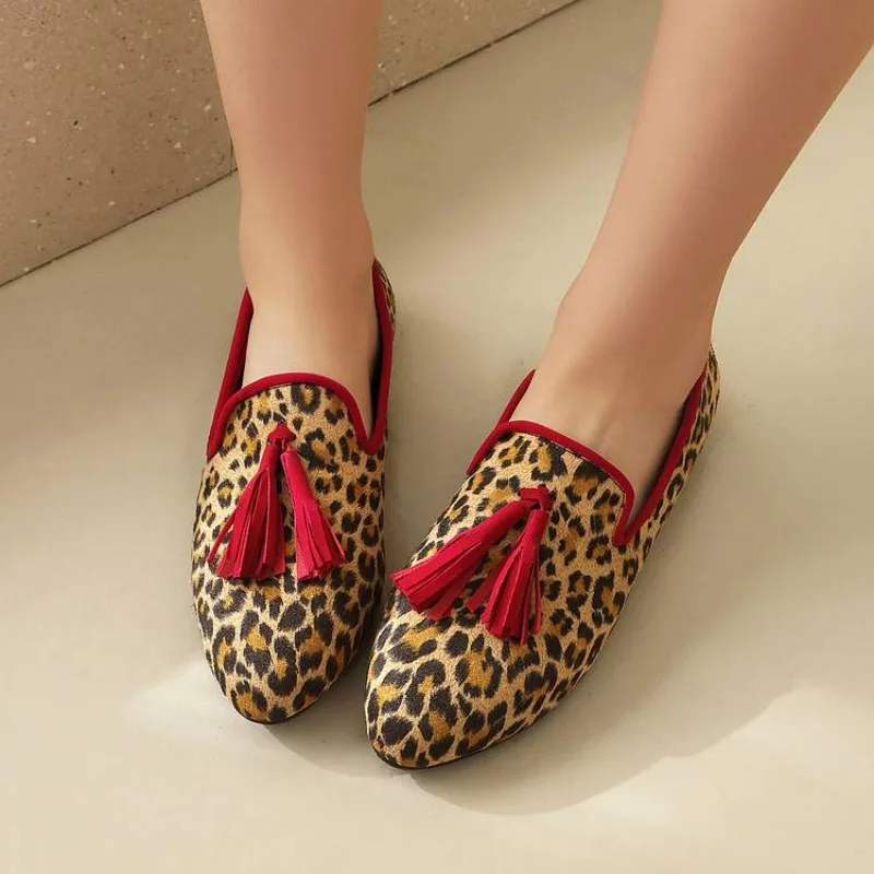Pumps Spring Autumn fashion new model low heel Nude shoes velvet round head tassel Asakuchi casual work loafers women's shoes
Pumps Spring Autumn fashion new model low heel Nude shoes velvet round head tassel Asakuchi casual work loafers women's shoes