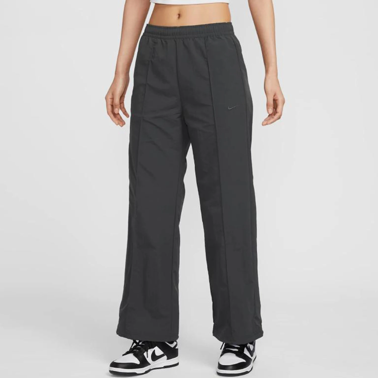 Женские спортивные брюки Nike Authentic 2025 Spring Style из тканого материала со средней посадкой FQ3589-060
Женские спортивные брюки Nike Authentic 2025 Spring Style из тканого материала со средней посадкой FQ3589-060