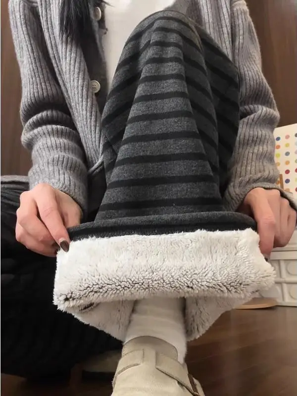 plus Size Women's Thiened Fce Lined Wide Leg Pants High Waist Straight Cut Casual Trousers Vintage Striped Loose Fit War...
plus Size Women's Thiened Fce Lined Wide Leg Pants High Waist Straight Cut Casual Trousers Vintage Striped Loose Fit War...