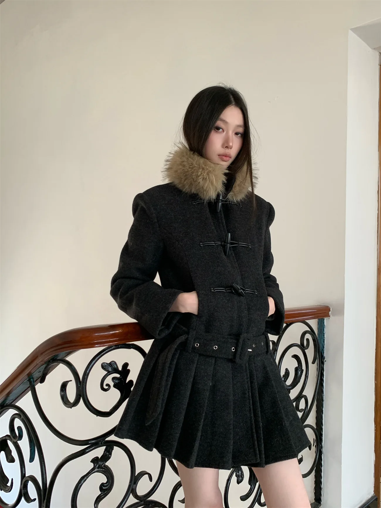 Mimiyu Detachable Fur Collar Thickened Woolen Coat Women's Autumn Winter Gored Hem Tweed Coat Stylish Business Commute Style
Mimiyu Detachable Fur Collar Thickened Woolen Coat Women's Autumn Winter Gored Hem Tweed Coat Stylish Business Commute Style