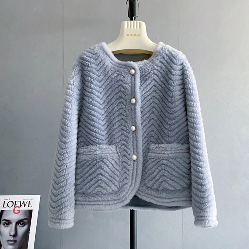 Autumn and Winter Women Real Fur Coat 100% Wool Shearing Jackets Thick Warm Fashion Streetwear Young Woman Overcoats
Autumn and Winter Women Real Fur Coat 100% Wool Shearing Jackets Thick Warm Fashion Streetwear Young Woman Overcoats