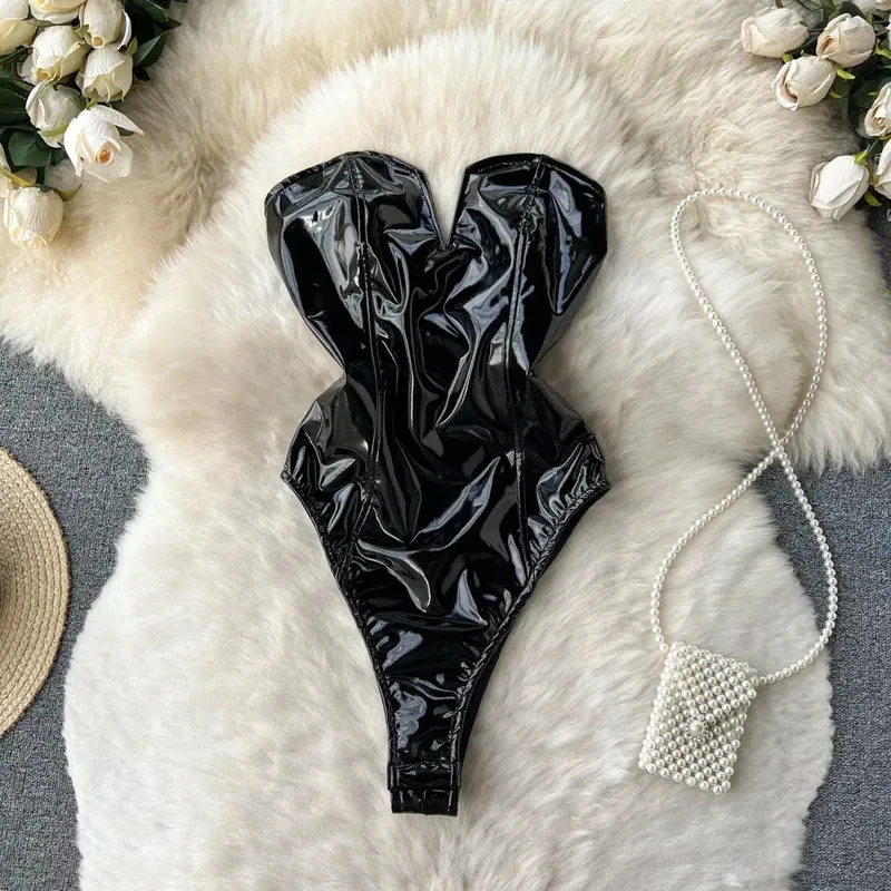 Hotsweet Vintage Strapless Elegant Sleeveless Chic V-neck PU Leather Zipper Bodysuits Sexy Top Beach High Street Summer Jumpsuit
Hotsweet Vintage Strapless Elegant Sleeveless Chic V-neck PU Leather Zipper Bodysuits Sexy Top Beach High Street Summer Jumpsuit