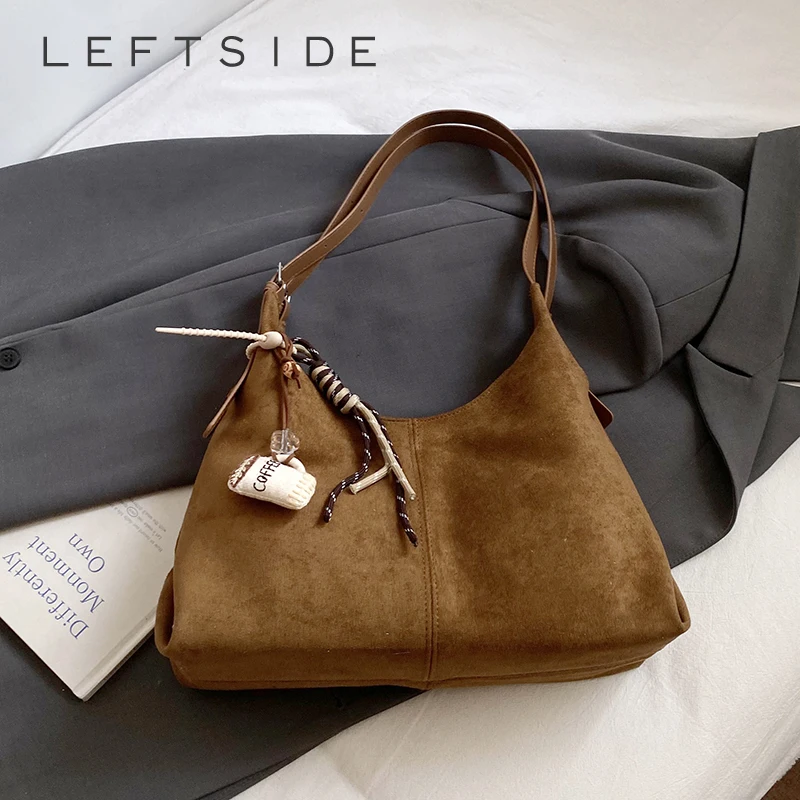LEFTSIDE Design New PU Leather Hobo Underarm Bags Lady Winter Retro Shoulder Bag for Women 2025 Luxury Handbags Crossbody Bag
LEFTSIDE Design New PU Leather Hobo Underarm Bags Lady Winter Retro Shoulder Bag for Women 2025 Luxury Handbags Crossbody Bag