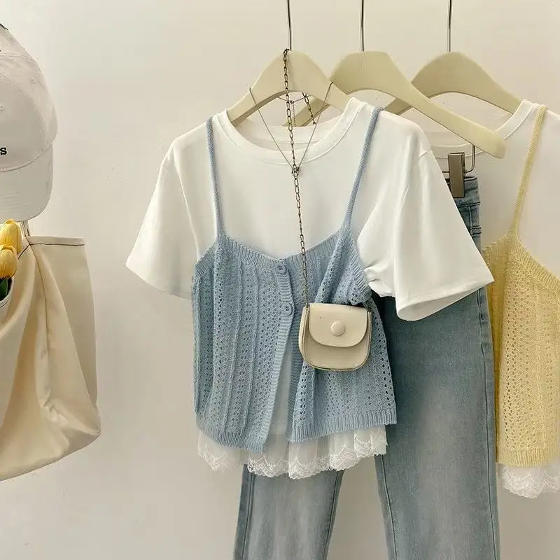 2025 Summer Lace Splice ort Sve Knitted Vest Women's Top Set ort Strap Vest Faionable Layering T-irt Two-Piece Set
2025 Summer Lace Splice ort Sve Knitted Vest Women's Top Set ort Strap Vest Faionable Layering T-irt Two-Piece Set