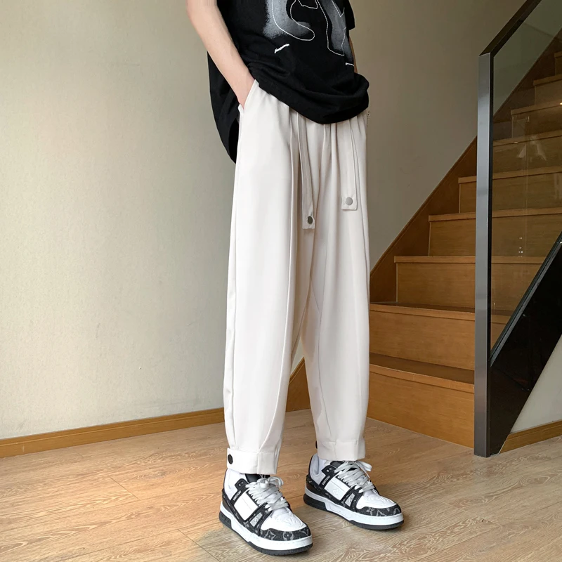 Men's Summer Thin Ice Silk Nine Points Loose Cuffed Casual Sports Pants American High Street Rutabaga Pants Cool Feeling
Men's Summer Thin Ice Silk Nine Points Loose Cuffed Casual Sports Pants American High Street Rutabaga Pants Cool Feeling