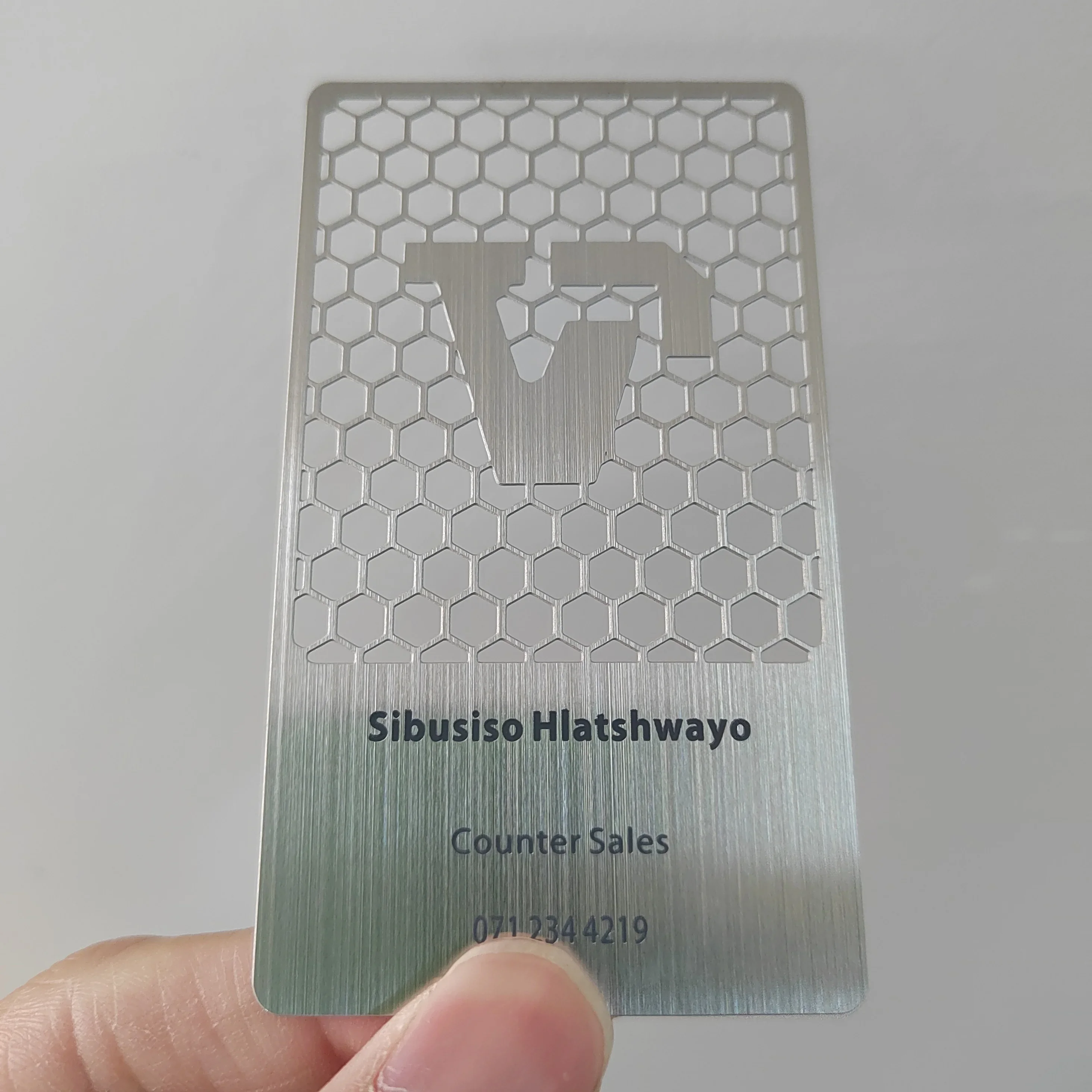 Stainless Steel Business Card Drawing Process Metal Business Card Laser Hollow Fashion Design Metal Membership Card
Stainless Steel Business Card Drawing Process Metal Business Card Laser Hollow Fashion Design Metal Membership Card
