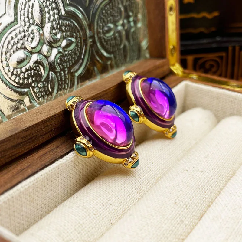 Luxury Retro Enamel Oval Titanium Steel Micro-Inlaid Glass European American Fashion Personality Silver Needle Earrings
Luxury Retro Enamel Oval Titanium Steel Micro-Inlaid Glass European American Fashion Personality Silver Needle Earrings