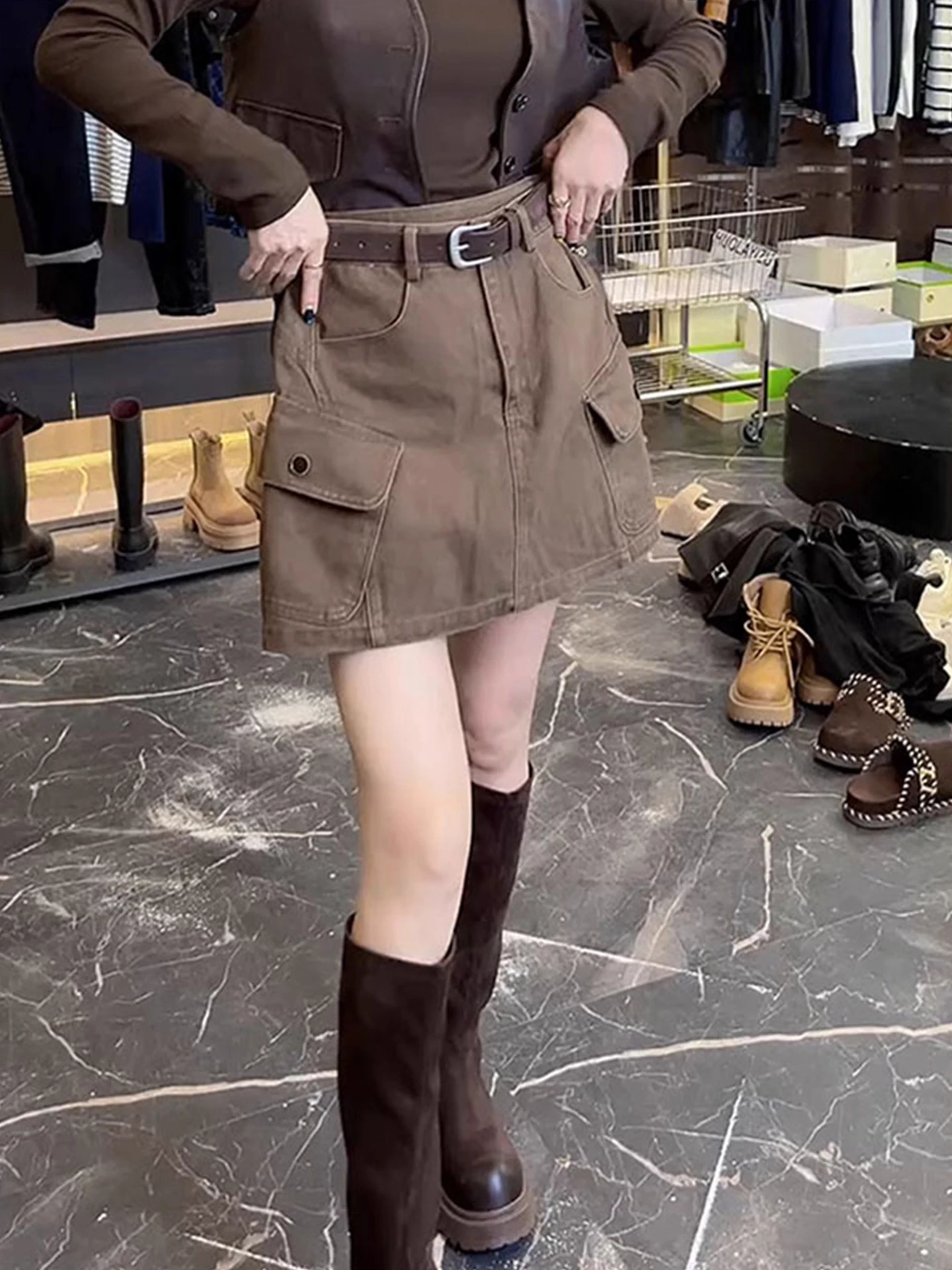 High Waist Loose Fitting Denim Skirt for plus Size Women in Coffee Color Casual Workwear Style Autumn New Arrivals
High Waist Loose Fitting Denim Skirt for plus Size Women in Coffee Color Casual Workwear Style Autumn New Arrivals