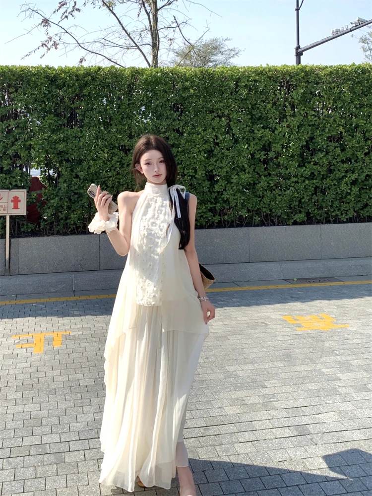 Super fairy flower backless hanging neck vest women's summer design exquisite set high waist half skirt two-piece set
Super fairy flower backless hanging neck vest women's summer design exquisite set high waist half skirt two-piece set
