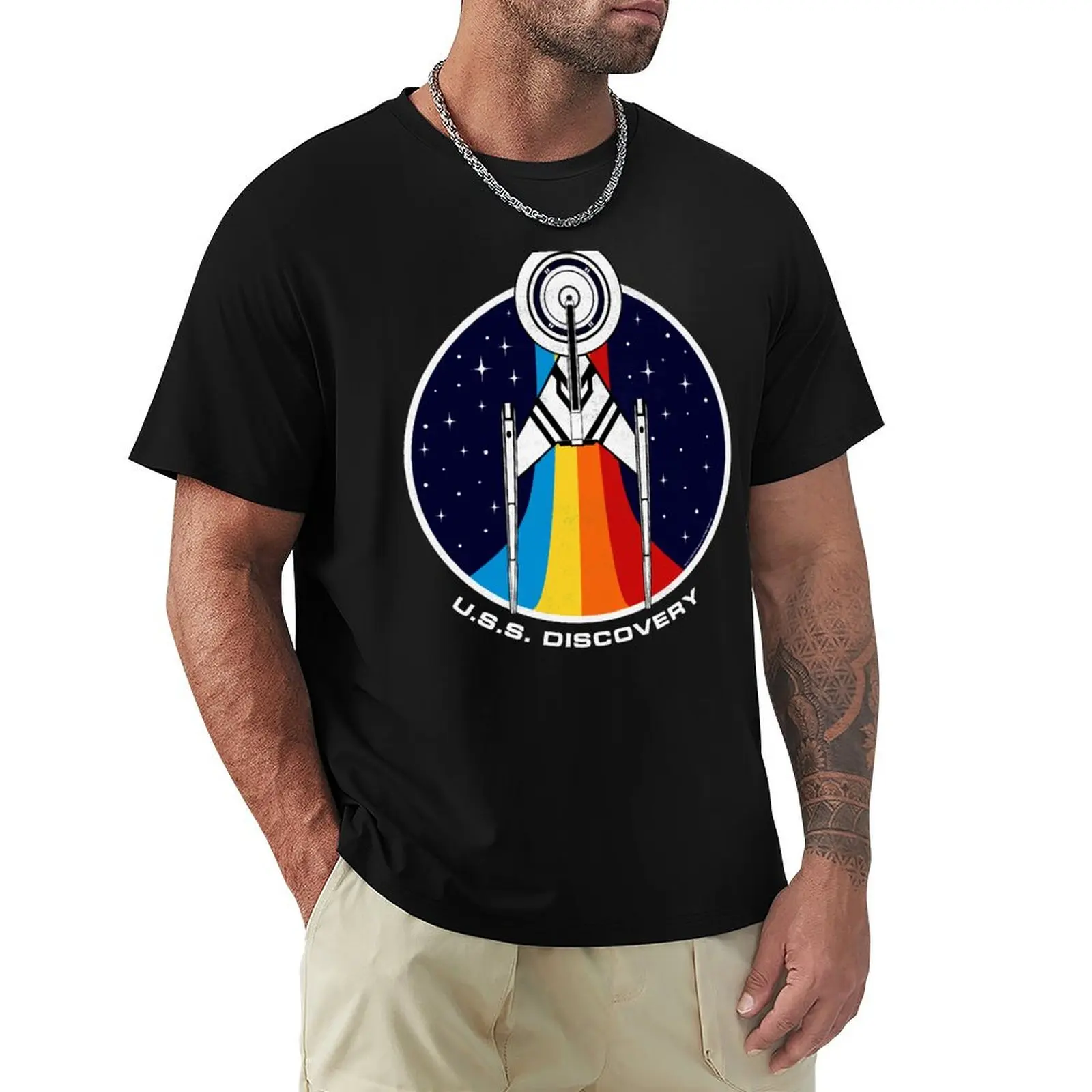 Star Trek Discovery Retro Ship Circle Portrait T-Shirt Holiday Lightweight T-Shirt
Star Trek Discovery Retro Ship Circle Portrait T-Shirt Holiday Lightweight T-Shirt