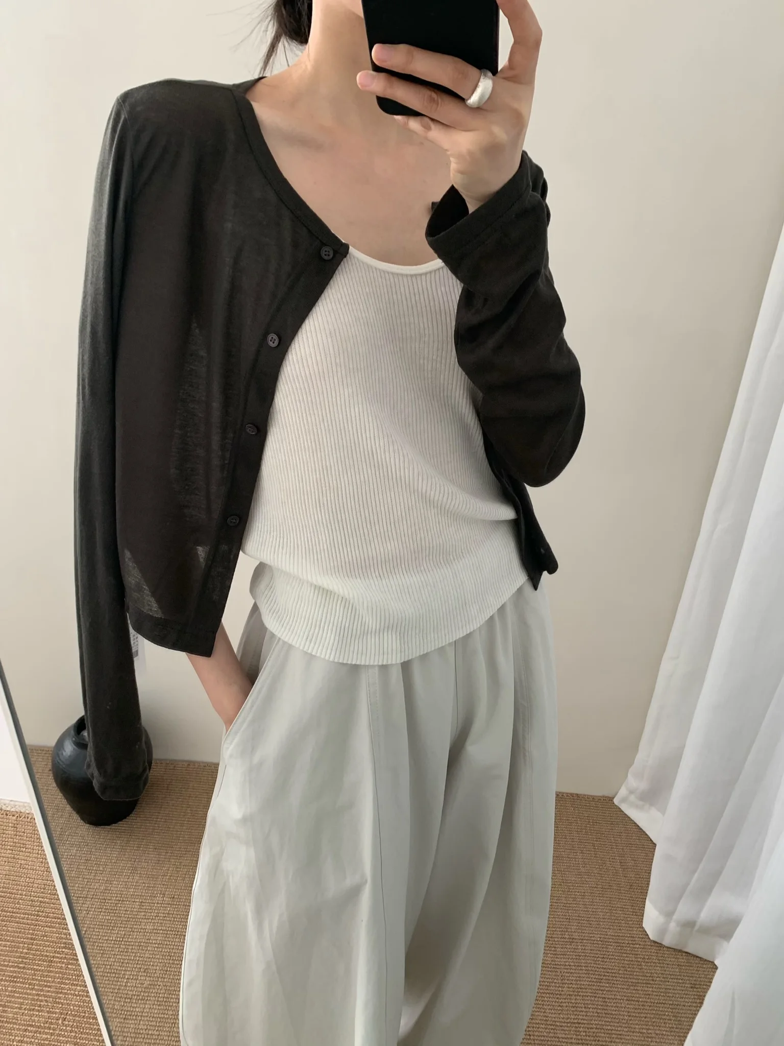 Spring Ready East Gate Small Open Cardigan Sun Protection Knitted Hollow out Design Long Sleeve Short Length Button Front
Spring Ready East Gate Small Open Cardigan Sun Protection Knitted Hollow out Design Long Sleeve Short Length Button Front