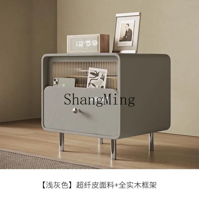 CL Minimalist Luxury Solid Wood Nightstand Simple Modern Cream Storage Cabinet Black Leather Bedside Table
CL Minimalist Luxury Solid Wood Nightstand Simple Modern Cream Storage Cabinet Black Leather Bedside Table