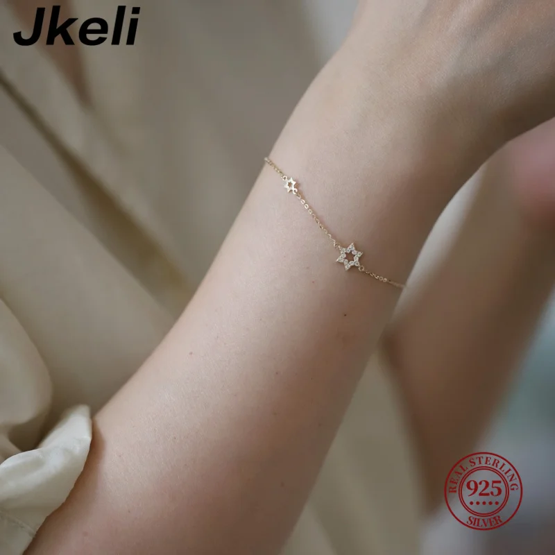 Jkeli S925 Sterling Silver Plated Gold Hexagram Bracelet for Women Unique Minimalist Versatile Korean Style Hand Jewelry
Jkeli S925 Sterling Silver Plated Gold Hexagram Bracelet for Women Unique Minimalist Versatile Korean Style Hand Jewelry