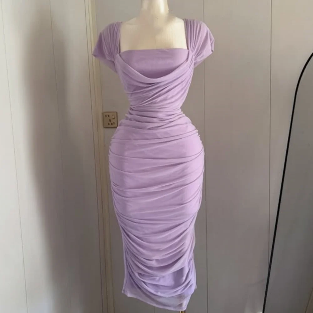 Customized Matching Modern Style Chiffon Pleat Column Square Neck Midi Dresses Bespoke Occasion Dresses High Quality Simple
Customized Matching Modern Style Chiffon Pleat Column Square Neck Midi Dresses Bespoke Occasion Dresses High Quality Simple