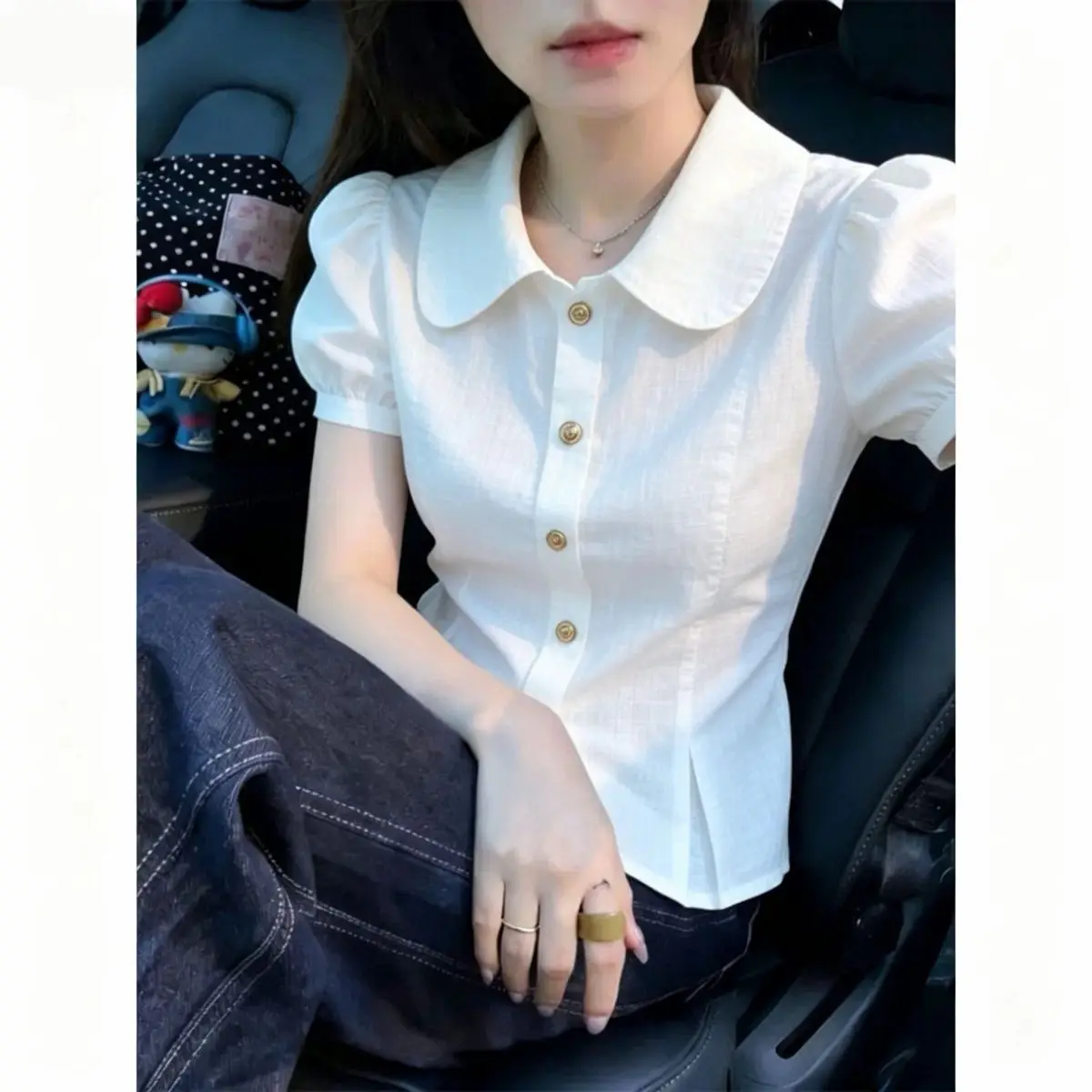 Sweet Style Pure Color Short Sleeve Shirt Women's Summer New Small Size Doll Collar Design Sense Atmosphere Cardigan Top
Sweet Style Pure Color Short Sleeve Shirt Women's Summer New Small Size Doll Collar Design Sense Atmosphere Cardigan Top